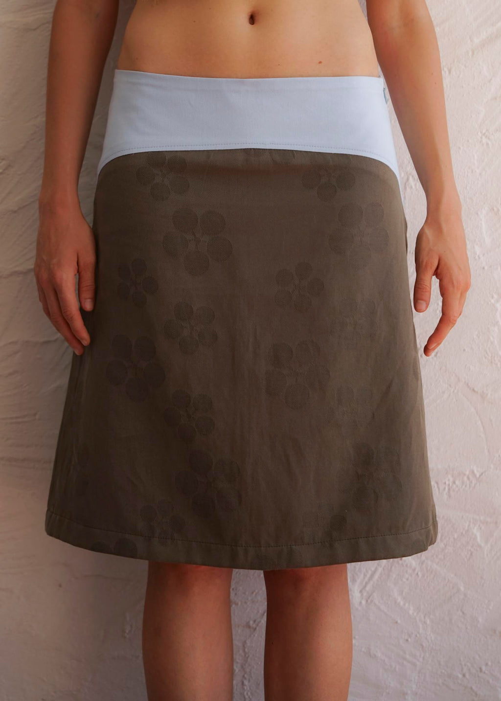 CHAPTER 00 — Midi Skirt / Khaki